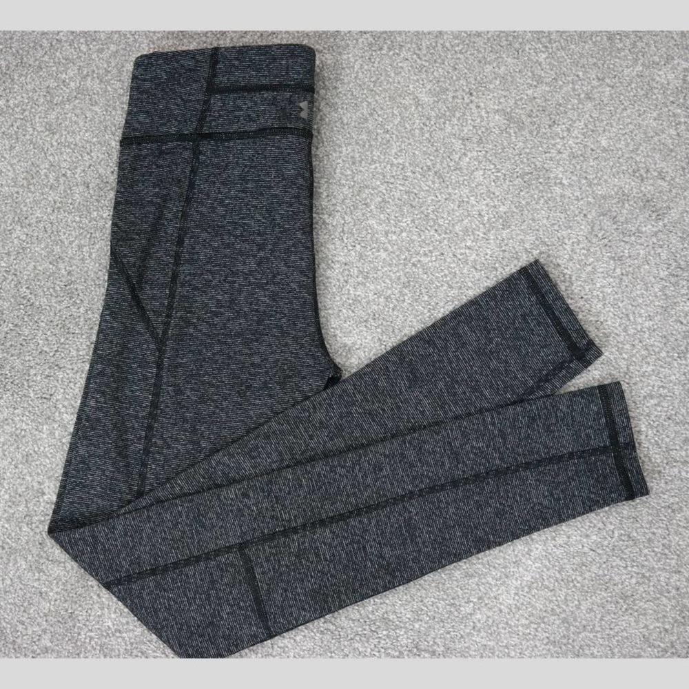 Women's Under Armour Fitted HeatGear Heather Black & Gray Stripped Leggings